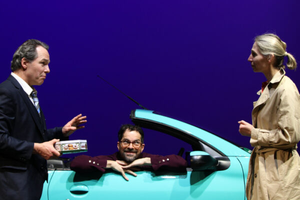 Gregor Eckert, Florian Bender und Ivana Langmajer in ACHTSAM MORDEN. © Laura Ritter