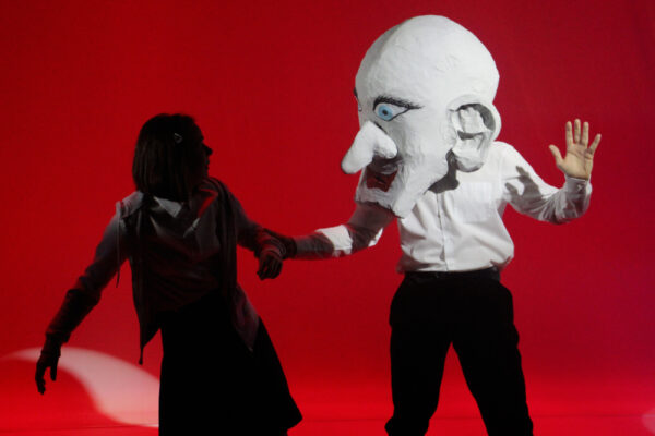 Edina Hojas und Florian Bender in HERZFADEN © Laura Ritter