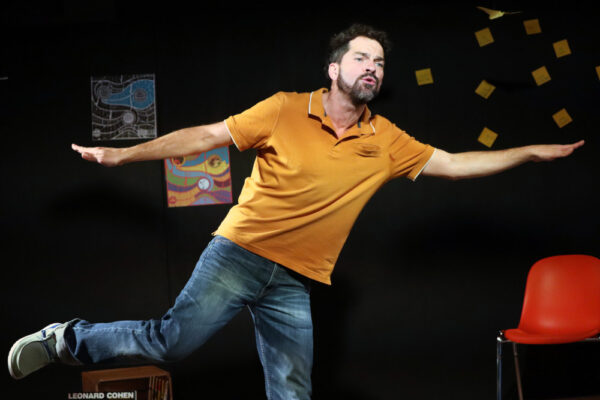 Florian Bender in ALL DAS SCHÖNE. © Laura Ritter