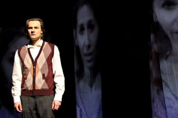 Niclas Kunder und Ivana Langmajer in DER TRAFIKANT. © Laura Ritter