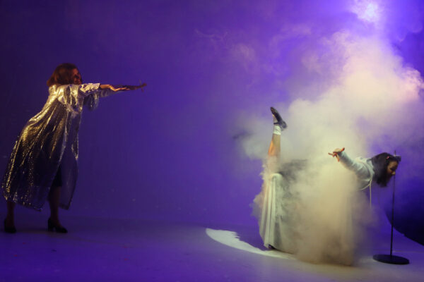 Rosana Cleve und Edina Hojas in HERZFADEN. © Laura Ritter