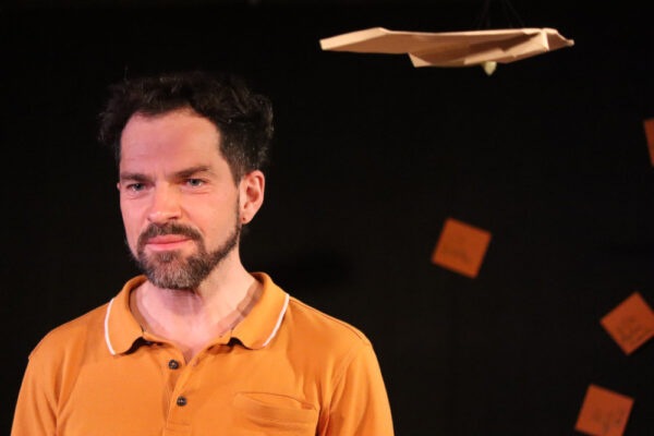 Florian Bender in ALL DAS SCHÖNE. © Laura Ritter