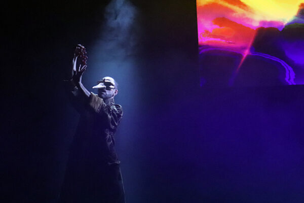 Florian Bender in MANHATTAN PROJECT. © Laura Ritter