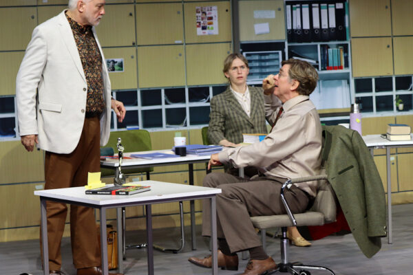 Jürgen Lorenzen, Ivana Langmajer und Meinhard Zanger in EINGESCHLOSSENE GESELLSCHAFT © Tanja Weidner