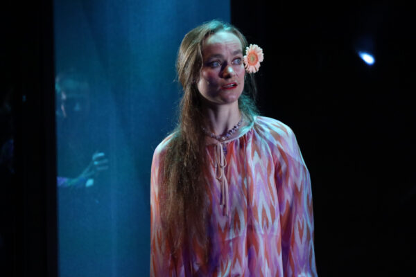 Niclas Kunder und Katharina Hannappel in MetaFAUST. © Laura Ritter