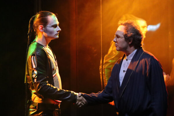 Niclas Kunder und Gregor Eckert in MetaFAUST. © Laura Ritter