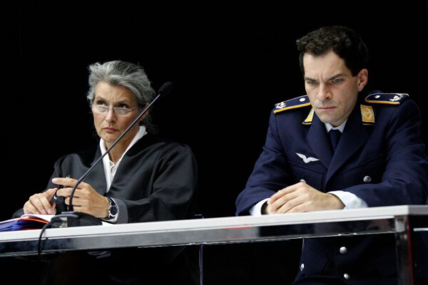 Marion Mainka und Florian Bender in TERROR. © Klaus Lefebvre