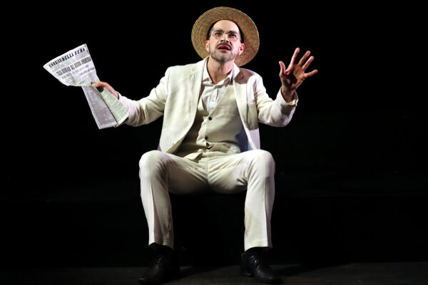 Florian Bender in MARIO UND DER ZAUBERER. © Laura Ritter