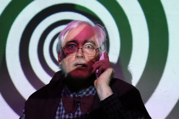 Wolfgang Schneider (Jürgen Lorenzen) in LEG EINFACH AUF!. © Laura Ritter