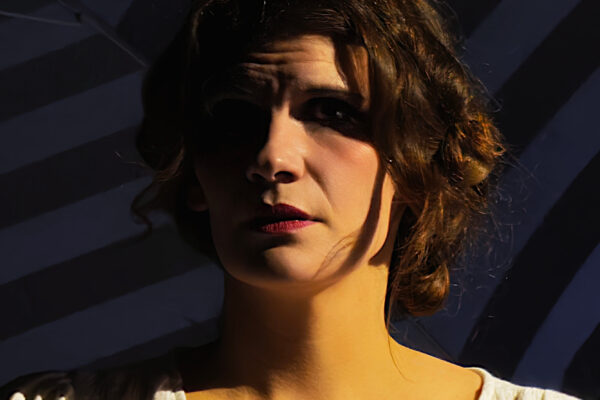 Rosana Cleve in MARIO UND DER ZAUBERER. © Laura Ritter