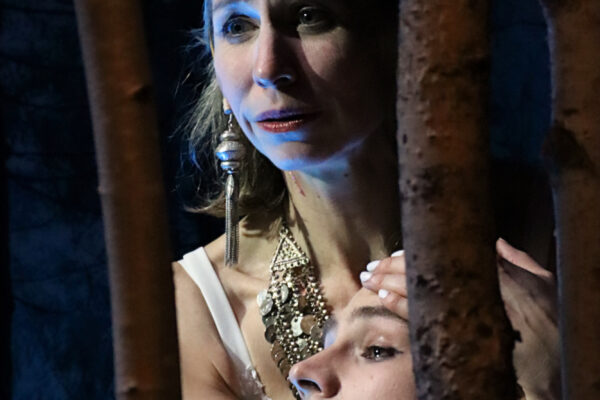 Ivana Langmajer und Niclas Kunder in GESPENSTER. © Laura Ritter