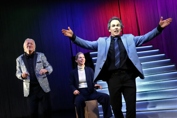 Bernd Reheuser, Ivana Langmajer und Gregor Eckert in PUTSCH. © Laura Ritter