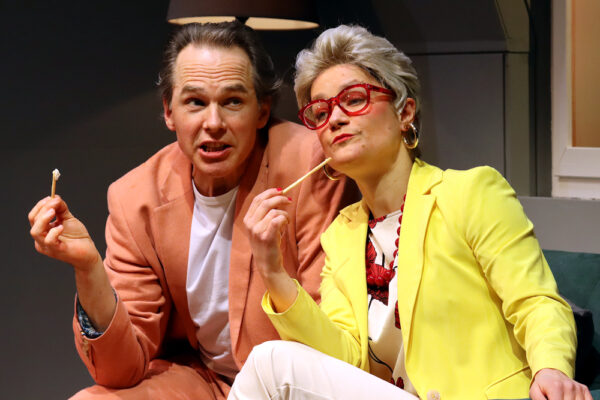 Gregor Eckert und Katharina Hannappel in NEIN ZUM GELD! © Laura Ritter