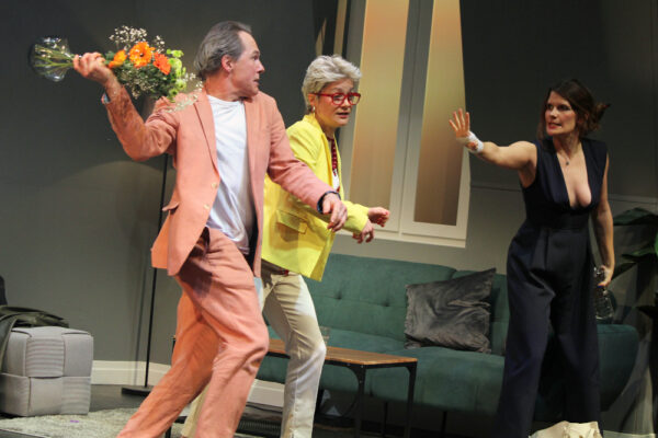 Gregor Eckert, Katharina Hannappel und Rosana Cleve in NEIN ZUM GELD! © Tanja Weidner