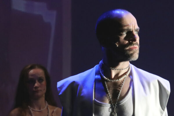 Katharina Hannappel und Florian Bender in GESPENSTER.. © Laura Ritter