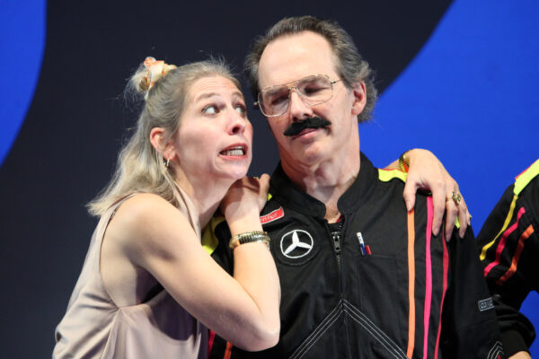 Ivana Langmajer und Gregor Eckert in JEEPS © Lea Schulte-Hillen